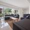 4 Bed Townhouse 200m to the Beach