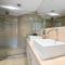 4 Bed Townhouse 200m to the Beach