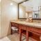 KBM Resorts FREE CAR Honua Kai Hokulani Ocean view 2-Bedroom Condo Stunning views HKH-348