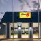 Super 8 by Wyndham Buffalo