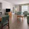 La Quinta Inn by Wyndham Pittsburgh Airport
