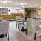 La Quinta Inn by Wyndham Pittsburgh Airport