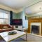 Central Eastbourne Escape with Rooftop Jacuzzi - إيستبورن