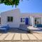 Ivy Blue Villa by Nomads - Short Walk to Coral Bay