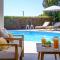 Ivy Blue Villa by Nomads - Short Walk to Coral Bay