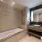 Cozy 1BR with balcony great view, Damac Towers - Dubaj