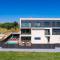 Noble strandnahe Villa mit Meerblick, Privatpool, Gym, nur 700 Meter zum Strand - Poreč