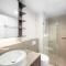 Modern Homy 1B1B APT Pool Gym Cinema Westfield Cafe - Phillip