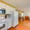 Home on Ocean Isle Beach with Catwalk and Deck - أوشن إيسل بيتش