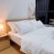 Muji Full Seaview Royal Strand with 2CarParks FOC Netflix Access and Youtube Premium 3Beds 3Bath for 6-12pax by Minshuku