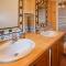 1 Bedroom Nice Home In Roussillon - 鲁西永