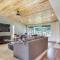Home with Mtn Views and Hot Tub in Stevenson! - 史蒂文森