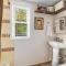 Tulip House - Quiet Home 10 Minutes from Downtown Minneapolis - Миннеаполис