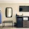 Rockview Inn and Suites