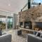 Silvertop Apartment