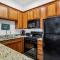 CLR103 Downstairs 1 Bedroom Close to Old Town LQ