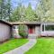 Charming and Spacious House with Relaxing Huge Deck - Киркленд