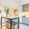 Relaxing 1BR Apartment with Built-in Wardrobe & Community View in Azizi Riviera 4, Al Merkadh by Deluxe Holiday Homes - 迪拜