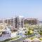 Relaxing 1BR Apartment with Built-in Wardrobe & Community View in Azizi Riviera 4, Al Merkadh by Deluxe Holiday Homes - 迪拜