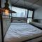 1br wNetflix Disneyplus and pool across SM Megamall Ortigas CBD - 马尼拉