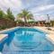 Guest house with shared pool. - Coria del Río