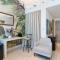 Beautiful Stylish Apartment with Marina Views