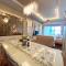 Luxury Seaview Family Suite at Straits Quay - 丹绒道光
