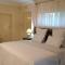 Guesthouse with green garden and pool - 2102