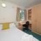 Castlewhite - UCC Summer Beds