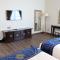 Seven Seas Hotel
