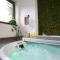 J Luxury Home