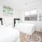 Light bright home close to park