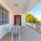 Authentic Lake View Apartment - Shirokë
