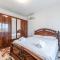 Authentic Lake View Apartment - Shirokë
