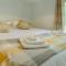 Beach Breeze Cottage - 3 Bed