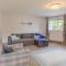 Beach Breeze Cottage - 3 Bed