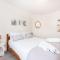 Pass the Keys Spacious serenity free parking - Surbiton