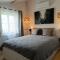 Loft Central Spacieux - Parking Inclus