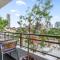 Harbour Horizon - Iconic Skyline Retreat with Pool