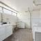 Harbour Horizon - Iconic Skyline Retreat with Pool