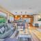 Modern Tahoe Retreat with Grill Walk to Beach - 霍姆伍德