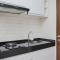 Nice and Modern Studio at Transpark Bintaro Apartment By Travelio - 当格浪
