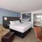Super 8 by Wyndham Riverside AL - Riverside