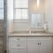 Spacious 3BR Garden District Home w Pool & Balcony - نيو أورلينز