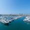 Serene 3-Bedroom with Waterfront Marina Views in Palm Jumeirah - Dubaj