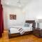3BR Cottage on Carondelet by Hosteeva
