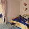 Les Trois Paons