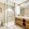 Spacious 3BR Apartment with Assistant Room & Stunning Creek Views in The Dubai Creek Residences South Tower 1, Creek Harbour by Deluxe Holiday Homes - 迪拜