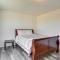 10 Mi to DIA Family Home with Yard! - Орора