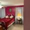 3 guest rooms 2 shared baths - ميلفورد